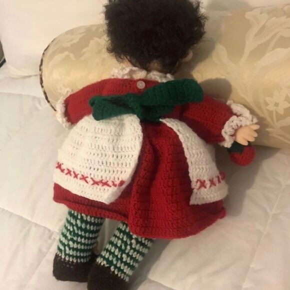 Vintage Crocheted Handmade Knitted Yarn Retro STRAWBERRY SHORTCAKE Doll - Picture 4 of 11